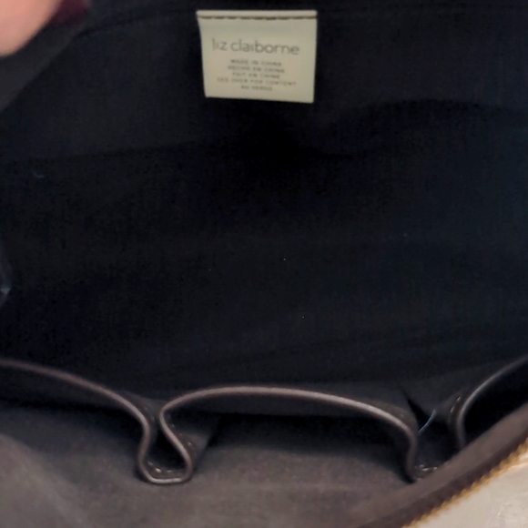 Liz Claiborne Should bag - Picture 15 of 17